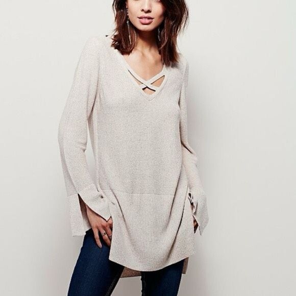 Free People criss cross v neck sweater medium - Picture 1 of 8